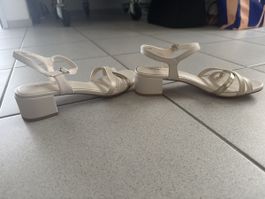 Graceland Sandalen weiss goldfarben Absatz gebraucht