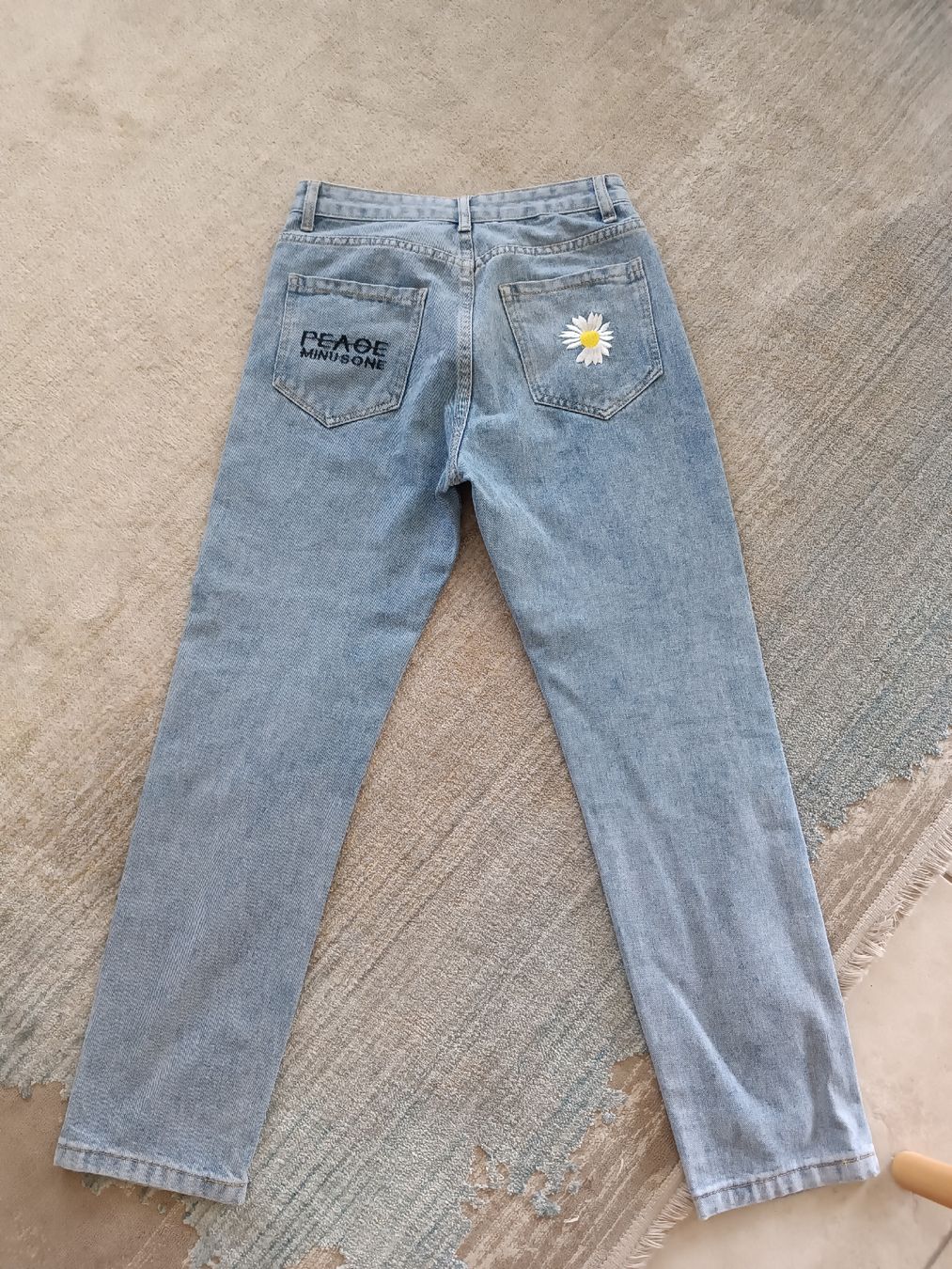 Jeans: JEAN IMPRIMÉ 34 – Usato da Sierre venduto da shirley04 9