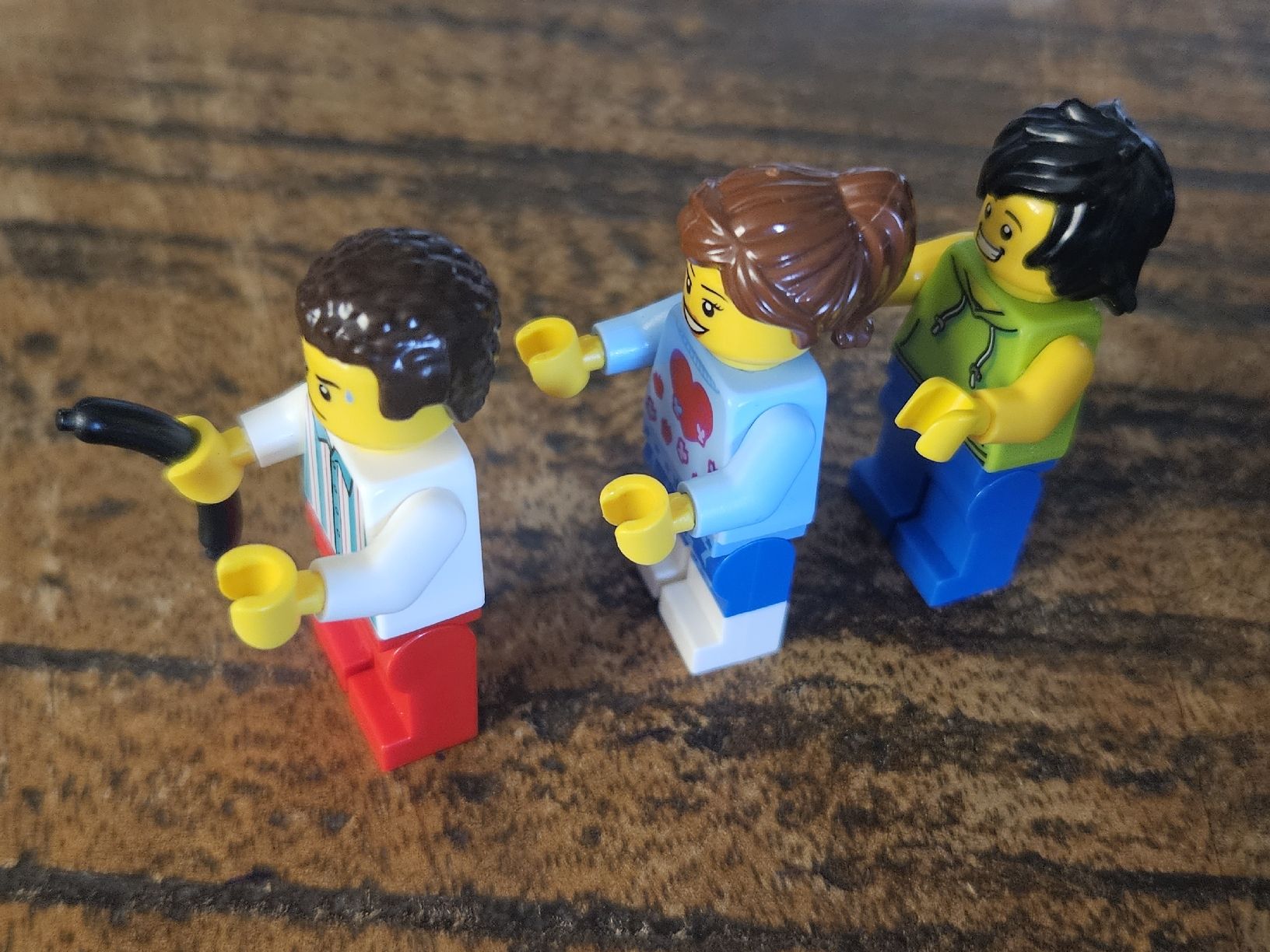 Lego Kit di costruzioni: lego lot de 3 figurines  – Usato da Confignon venduto da Ecrofigs 2