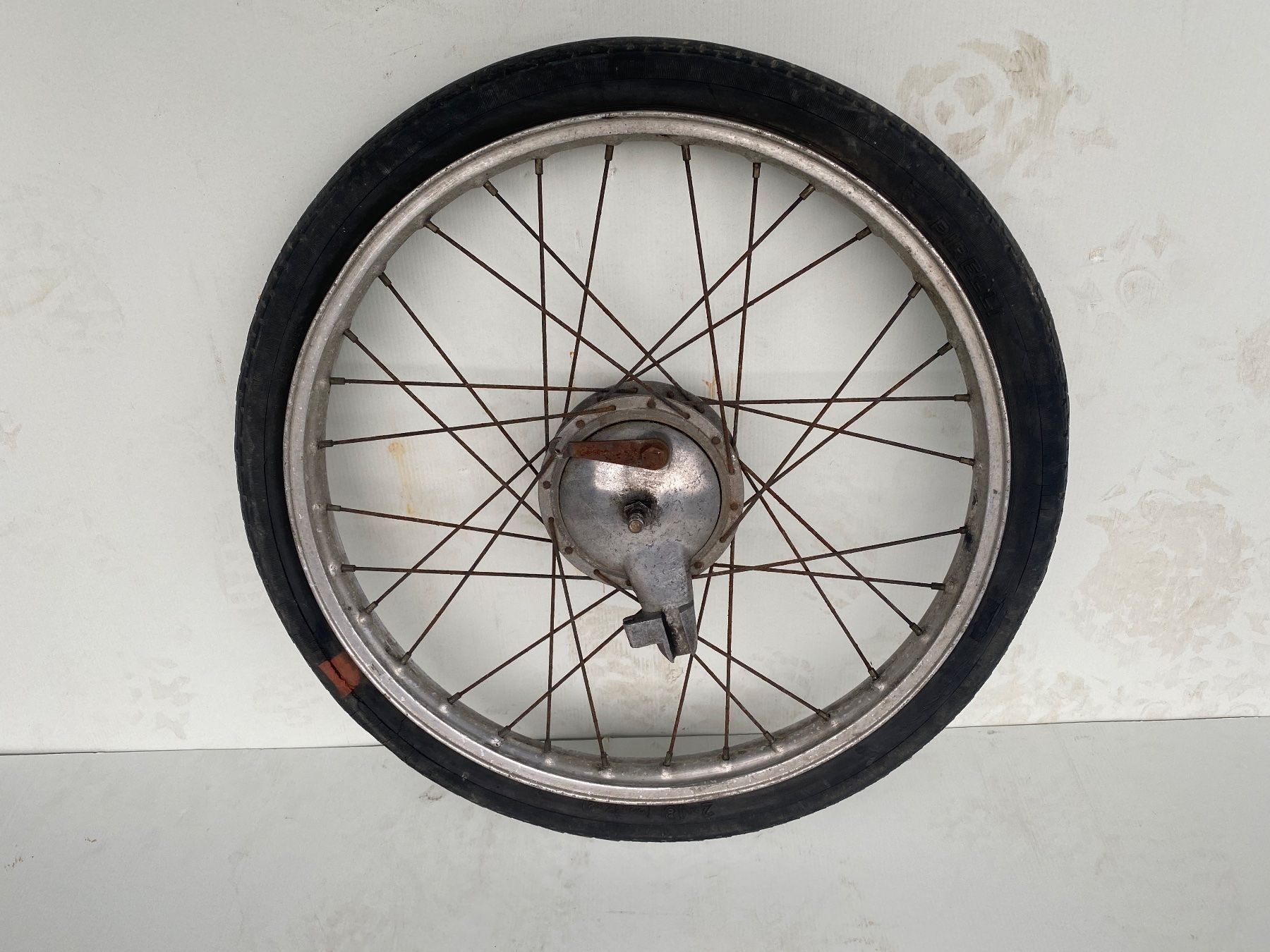 Pneus & Roues: Felge roue mofa vélomoteur – D'occasion à Vevey par Chupita-met