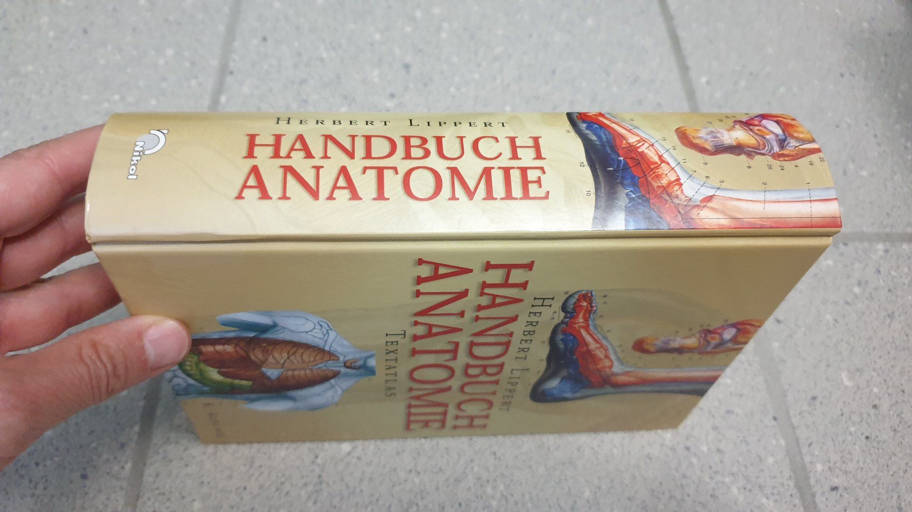 Livres: Handbuch Anatomie – D'occasion à Stäfa par Supertramp73 3