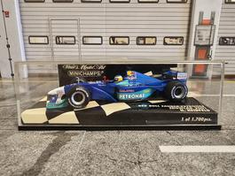 Red Bull Sauber F1 Petronas Heidfeld 2001 Showcar 1:43
