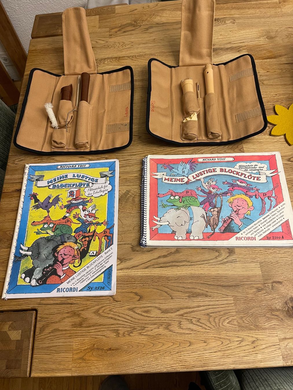 Strumenti musicali: 2 Stück Moeck Blockflöten + Notenheft, – Usato da Gattikon venduto da Guegis66 3