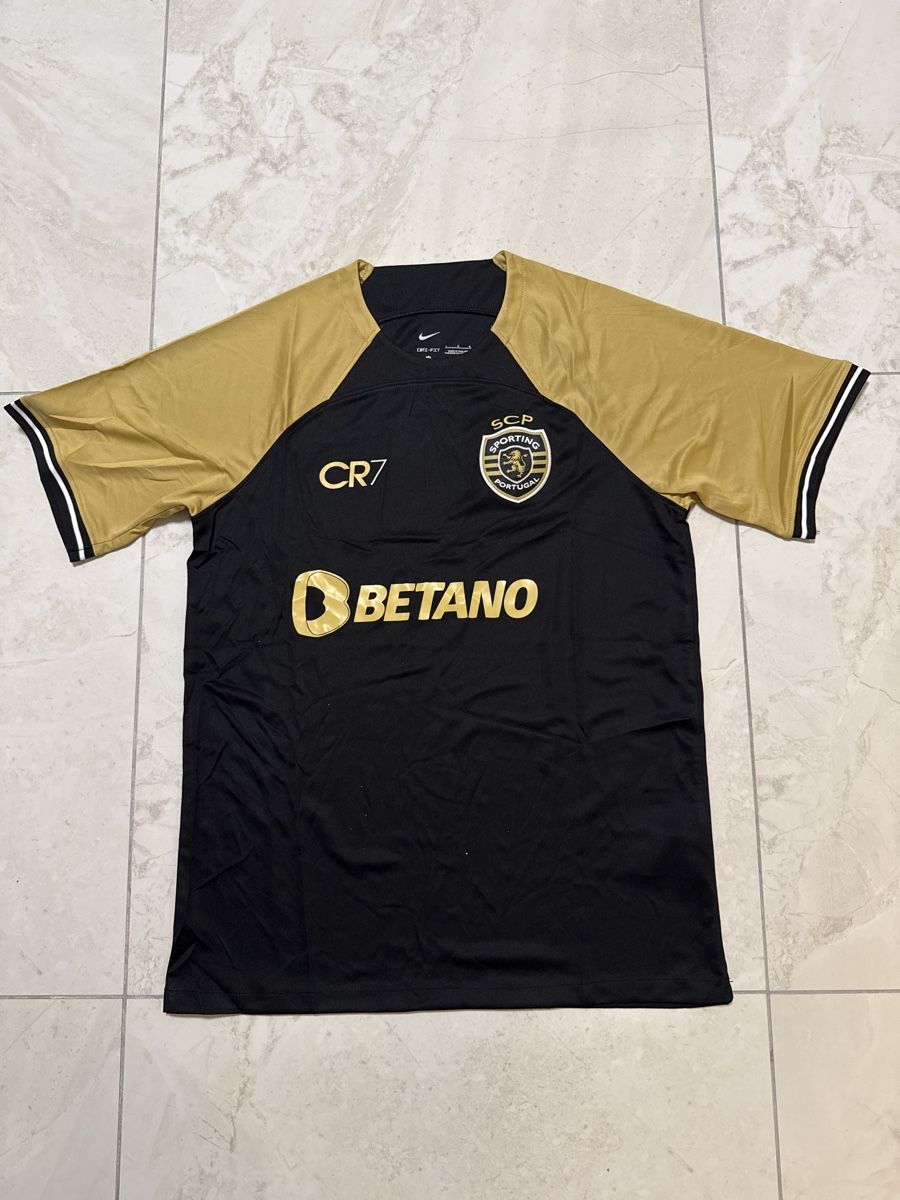 Nike Canottiere & Pantaloni: Sporting Lissabon Trikot, Nike – Nuovo (secondo la descrizione) da Bronschhofen venduto da leo_99hp