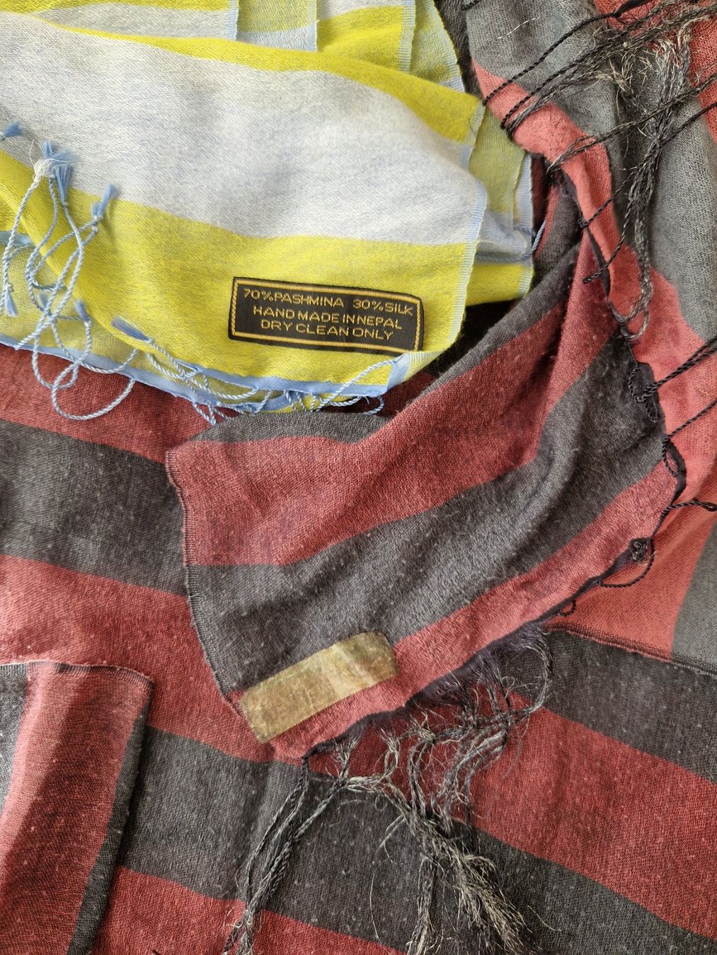 Foulard & Sciarpe: Echte Paschmina Schal aus Nepal Wolle lila grau – Usato da Erlinsbach SO venduto da ULIKH 1