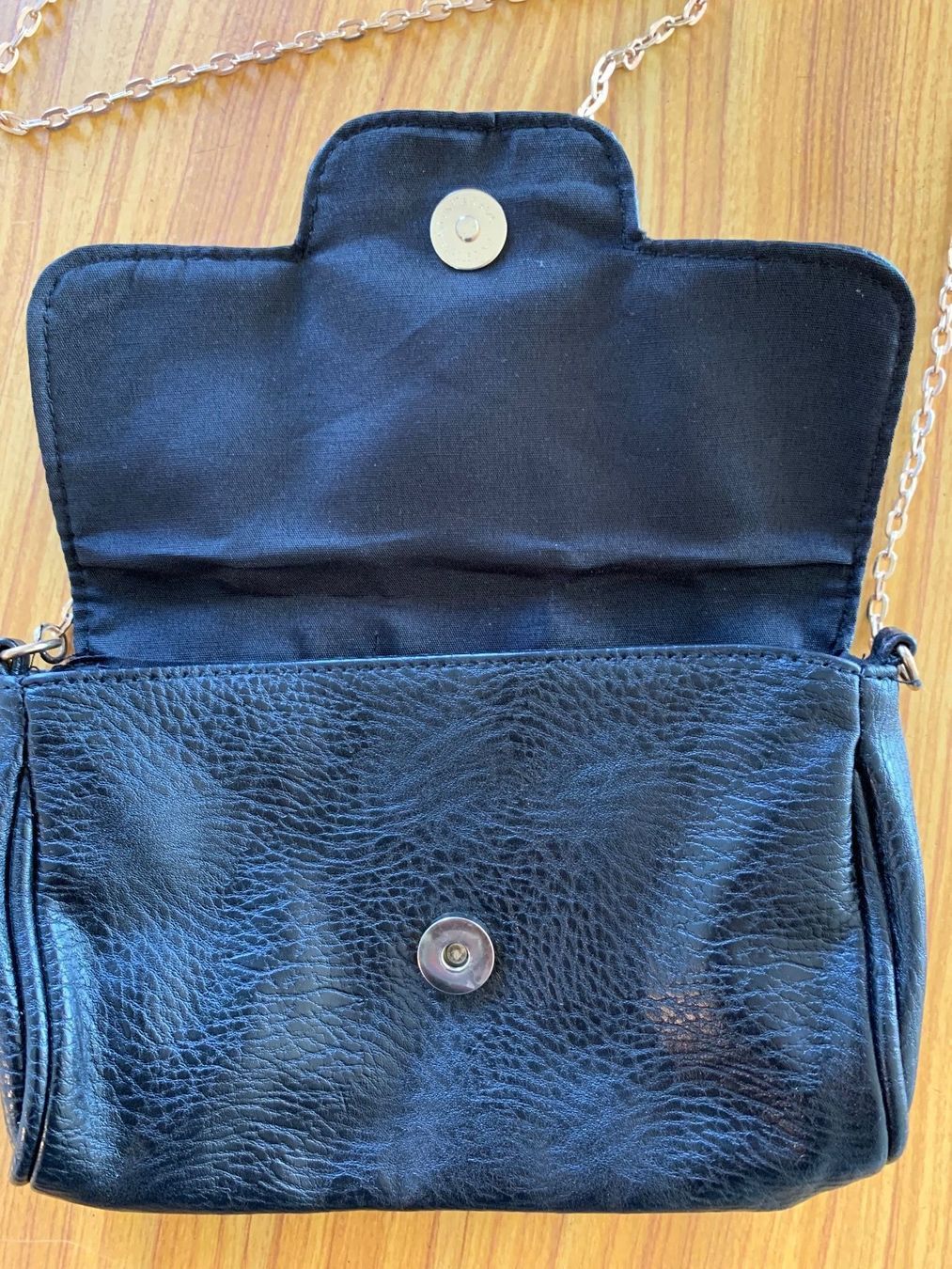 Borse da donna: Handtasche Umhängetasche Bershka – Usato da Steffisburg venduto da smocky17 2