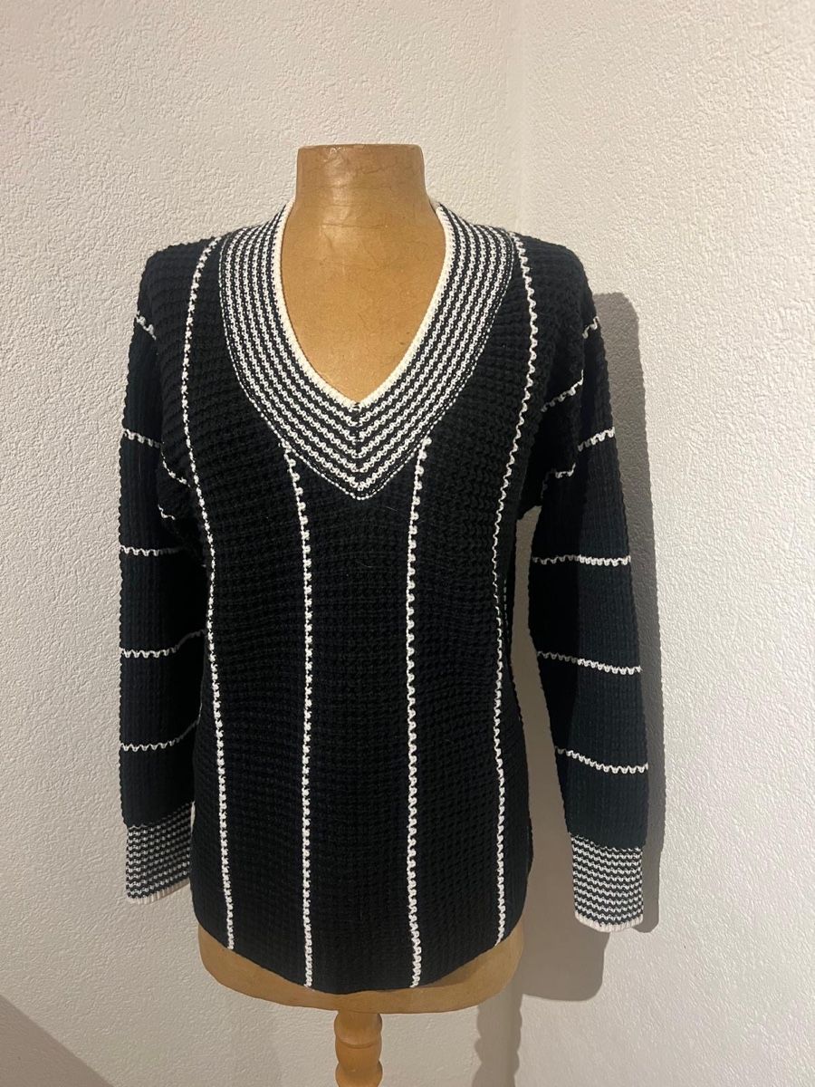 Pullover & Sweatshirts: Pull noir et blanc taille S - – Gebraucht aus chamoson von agr_y2m5