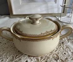 Hutschenreuther Zuckerdose/Bonbonniere mit Deck (ca.1930-40)