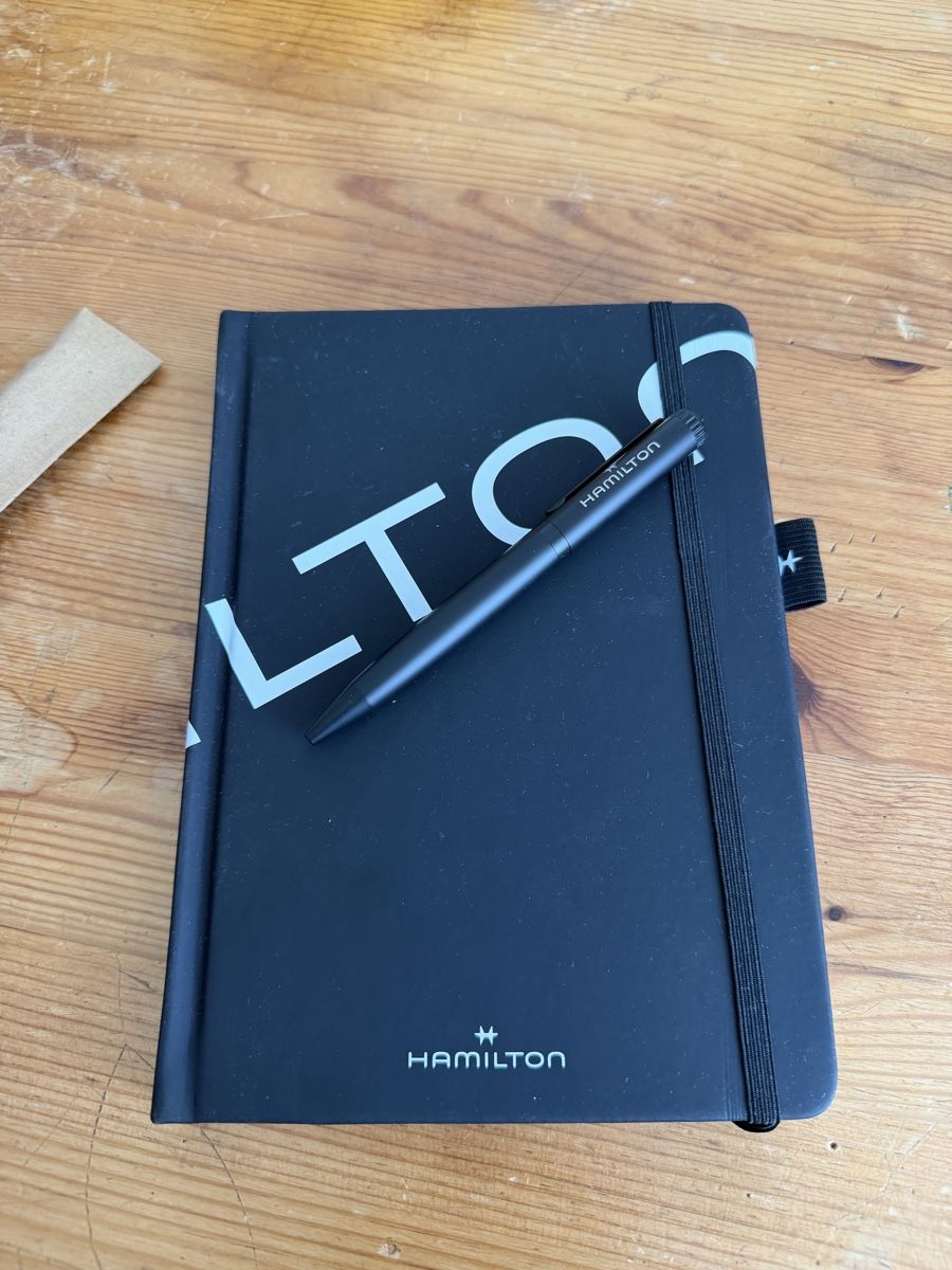 Hamilton Montres: Carnet de note et stylo Hamilton – Neuf avec emballage d'origine à La Chaux-de-Fonds par mih_t8qk 1
