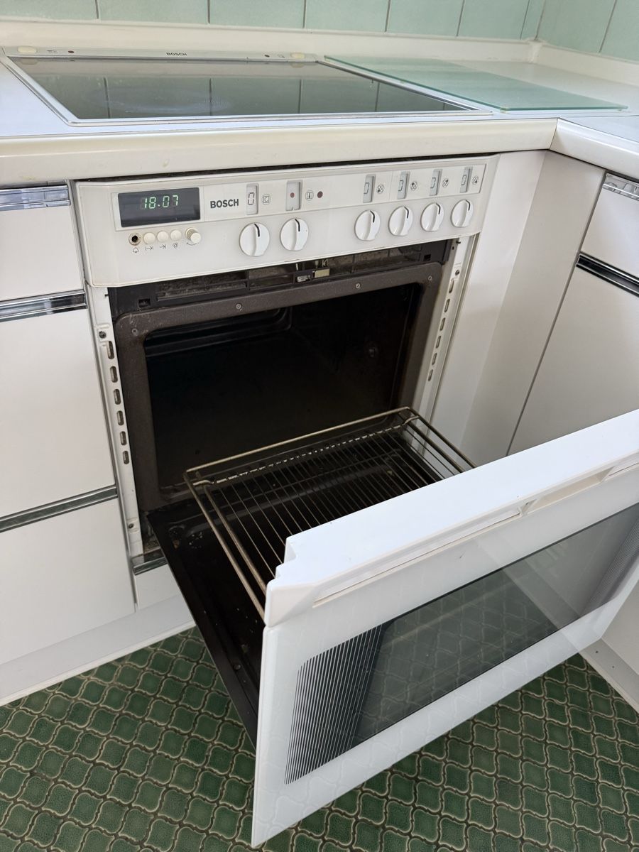 Forni: Bosch Einbaubackofen + Glaskeramik-Kochfeld Weiss – Usato da Reinach BL venduto da rom_jb5y 6