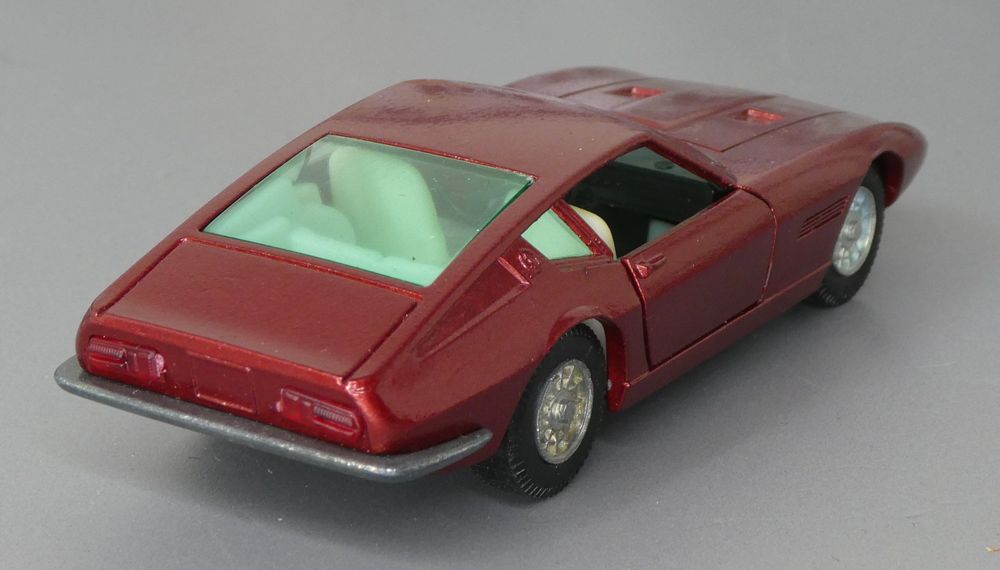 Voiture Miniature Maserati Ghible 1:43 PILEN M-507 - Modèle En Fer Vintage