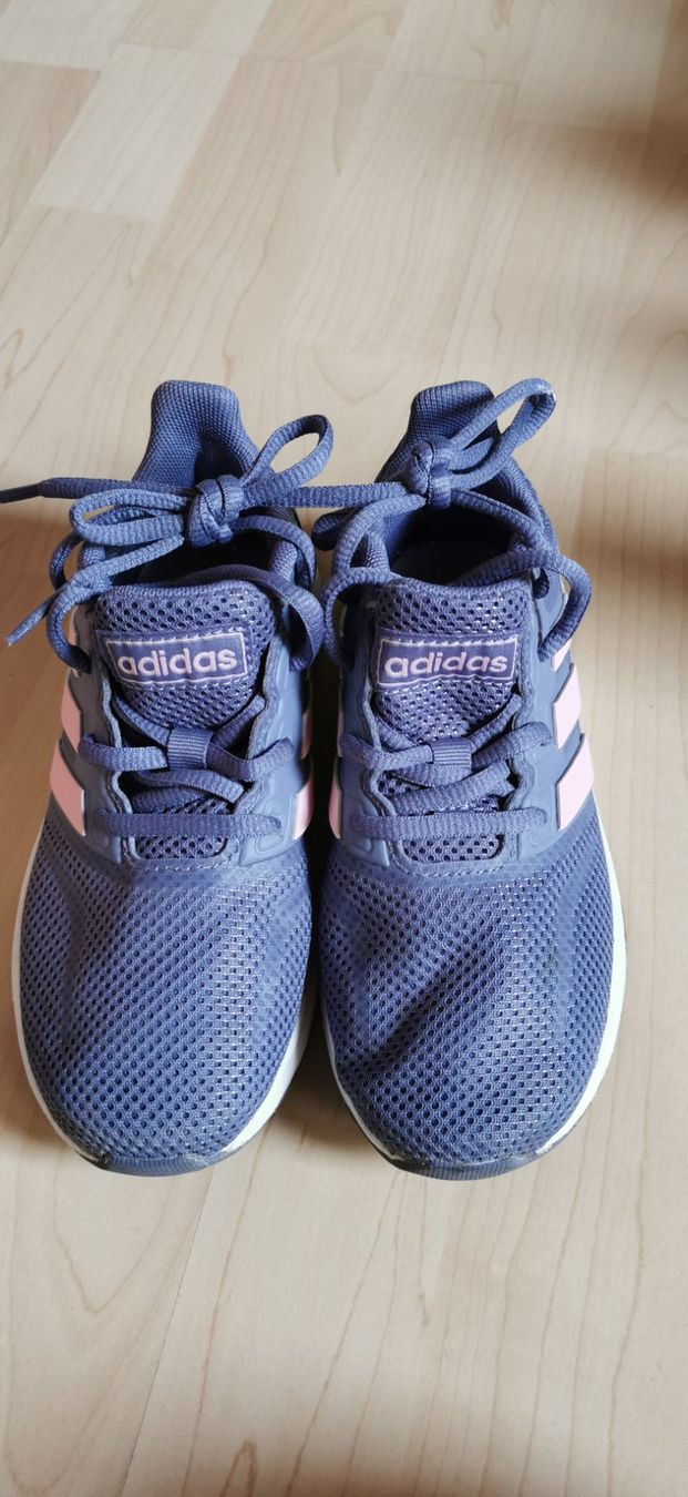 Adidas Scarpe per ragazze: Adidas Gr. 30 – Usato da Oberkulm venduto da Preneur