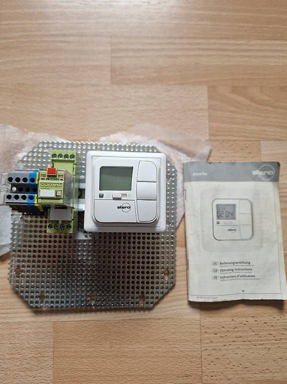 Sistema di controllo: Elero AstroTec Beschattung-Timer/Steuerung – Usato da Fahrwangen venduto da luk_bhw7