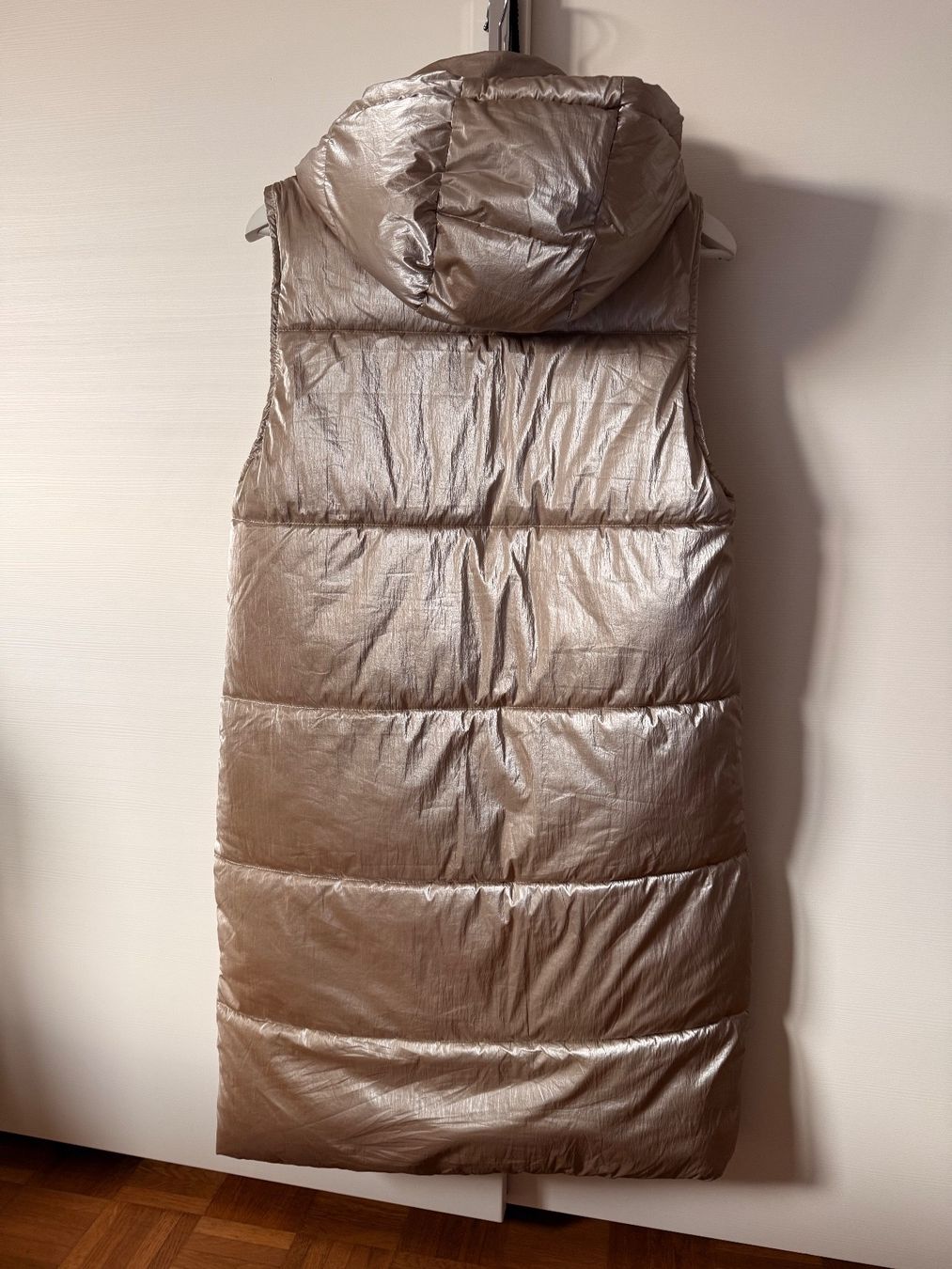 Please Jeans Giacche: Gilet lungo imbottito PLEASE – Nuovo (secondo la descrizione) da Bellinzona venduto da bul_mvy5 2