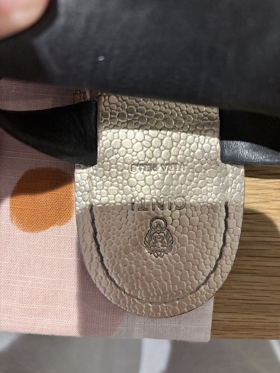 Scarpe da donna: Sandale noir – Usato da Montpreveyres venduto da hae_zk6g 1