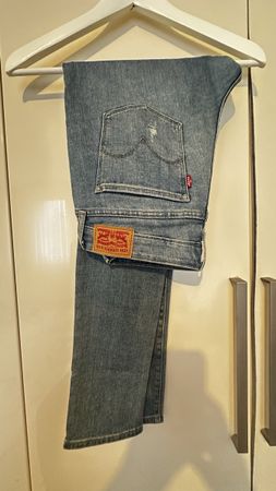 Levi's Damen Jeans, Grösse 29/32, Top Zustand für Frühling!