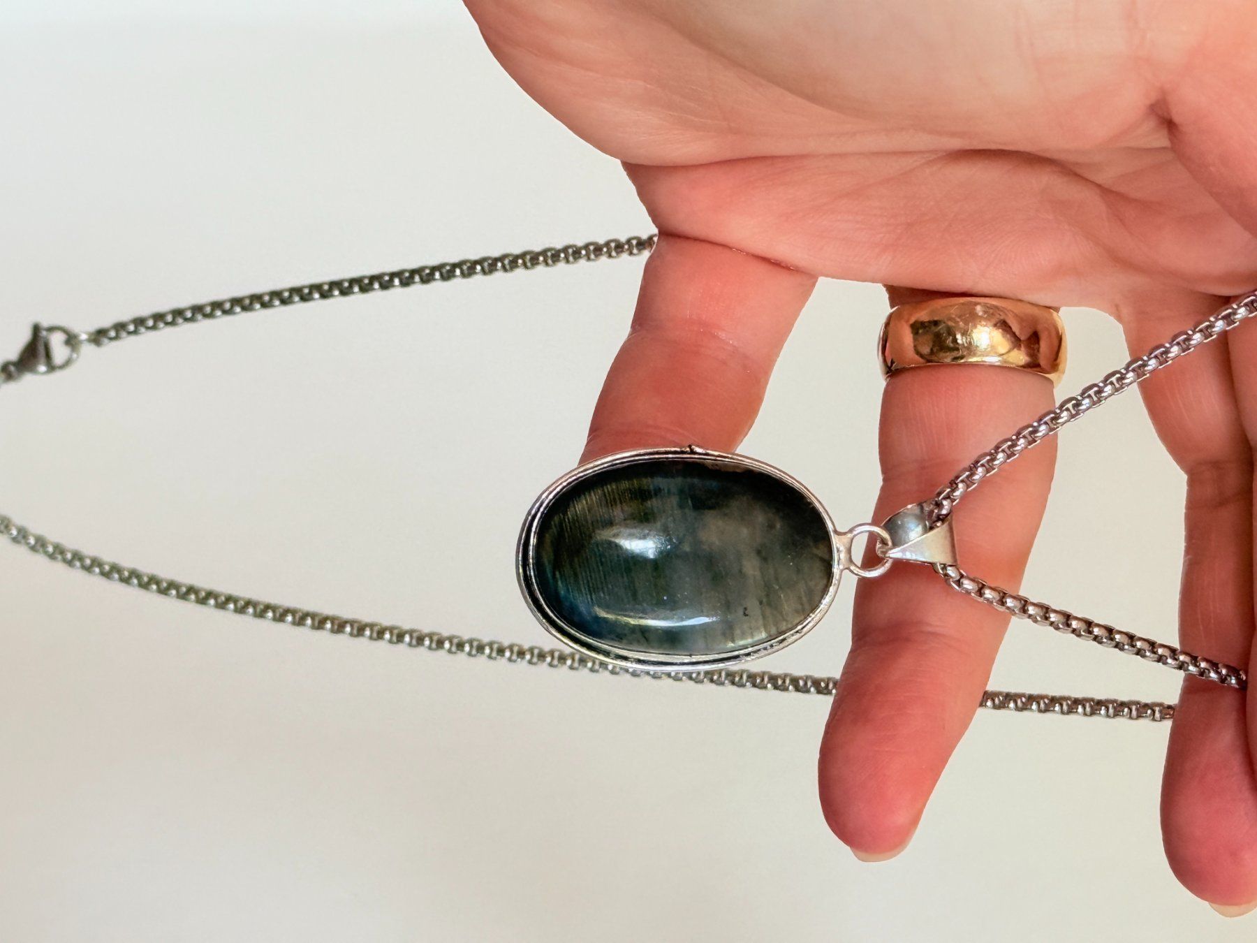 Catenine: Collier Labradorite - Élégance Naturelle ✨ – Nuovo e nell'imballaggio originale da Genève venduto da AWWA 2