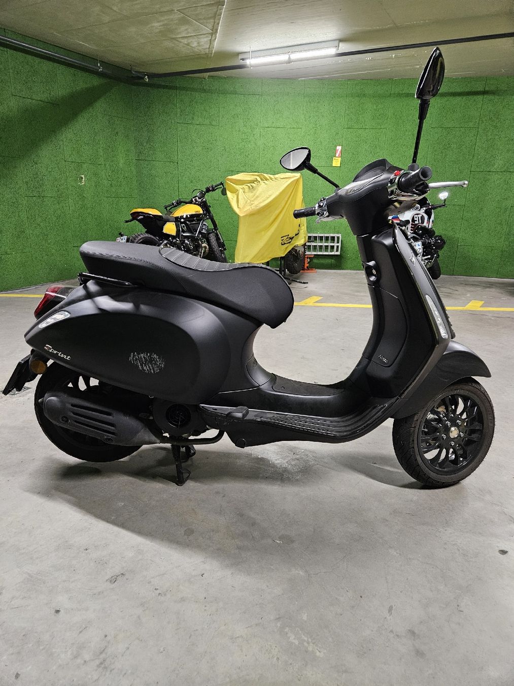 Vespa Scooter: Piaggio Vespa Sprint 125 iGet – Usato da Schlieren venduto da Dalipi 3