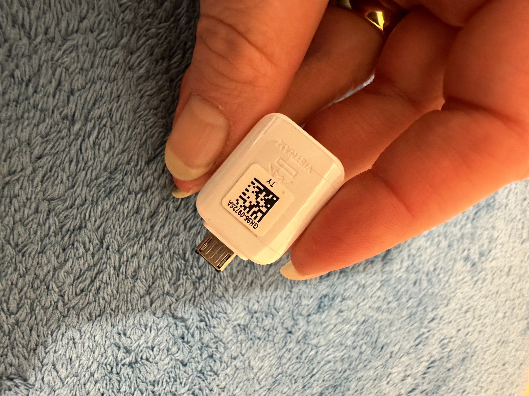 Samsung Unità & Adattatore: USB Adapter SAMSUNG – Nuovo (secondo la descrizione) da Genève venduto da AGBERG 2