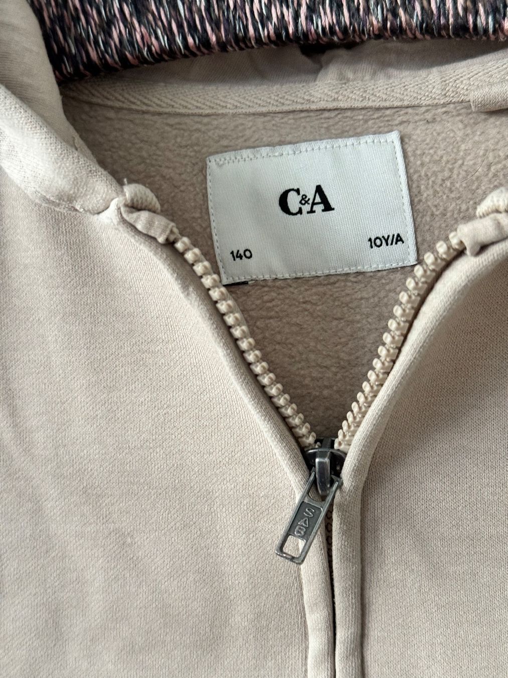 C&A Maglioni & Felpe: C&A Kapuzenpullover Gr 140 – Usato da Zürich venduto da AninANILOKIN 3