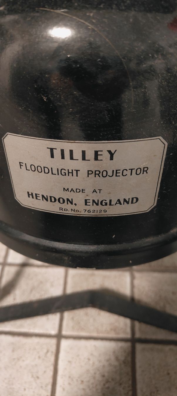Lampade: Tilley Floodlight Projector Hendon England gebraucht – Usato da Alchenstorf venduto da porsche611 1