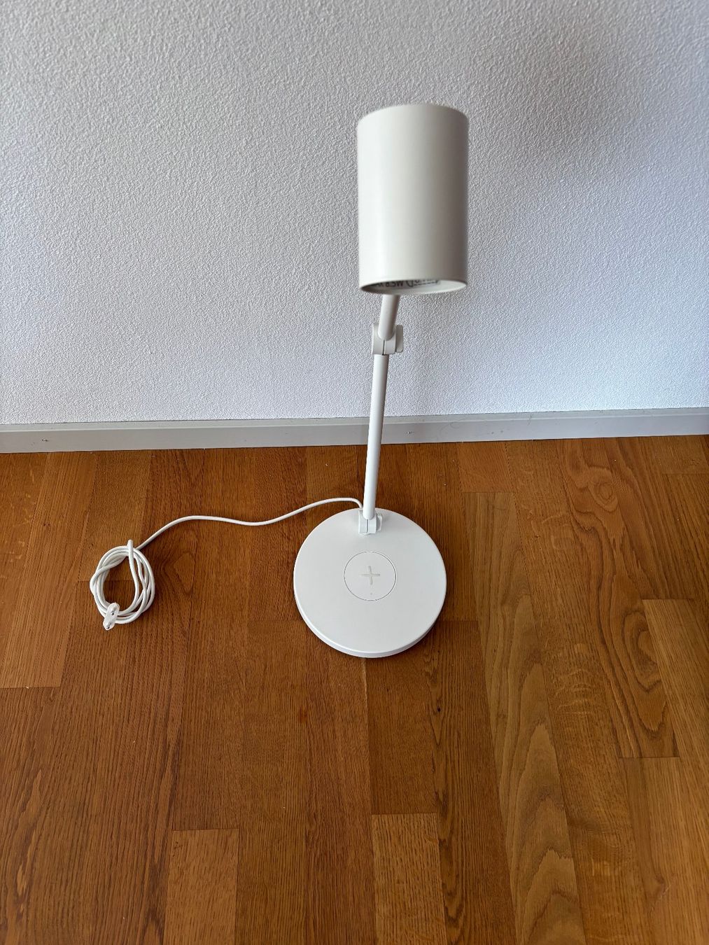 Ikea Lampes: Tischlampe weiss mit Ladefunktion – D'occasion à Winterthur par topaz02 1