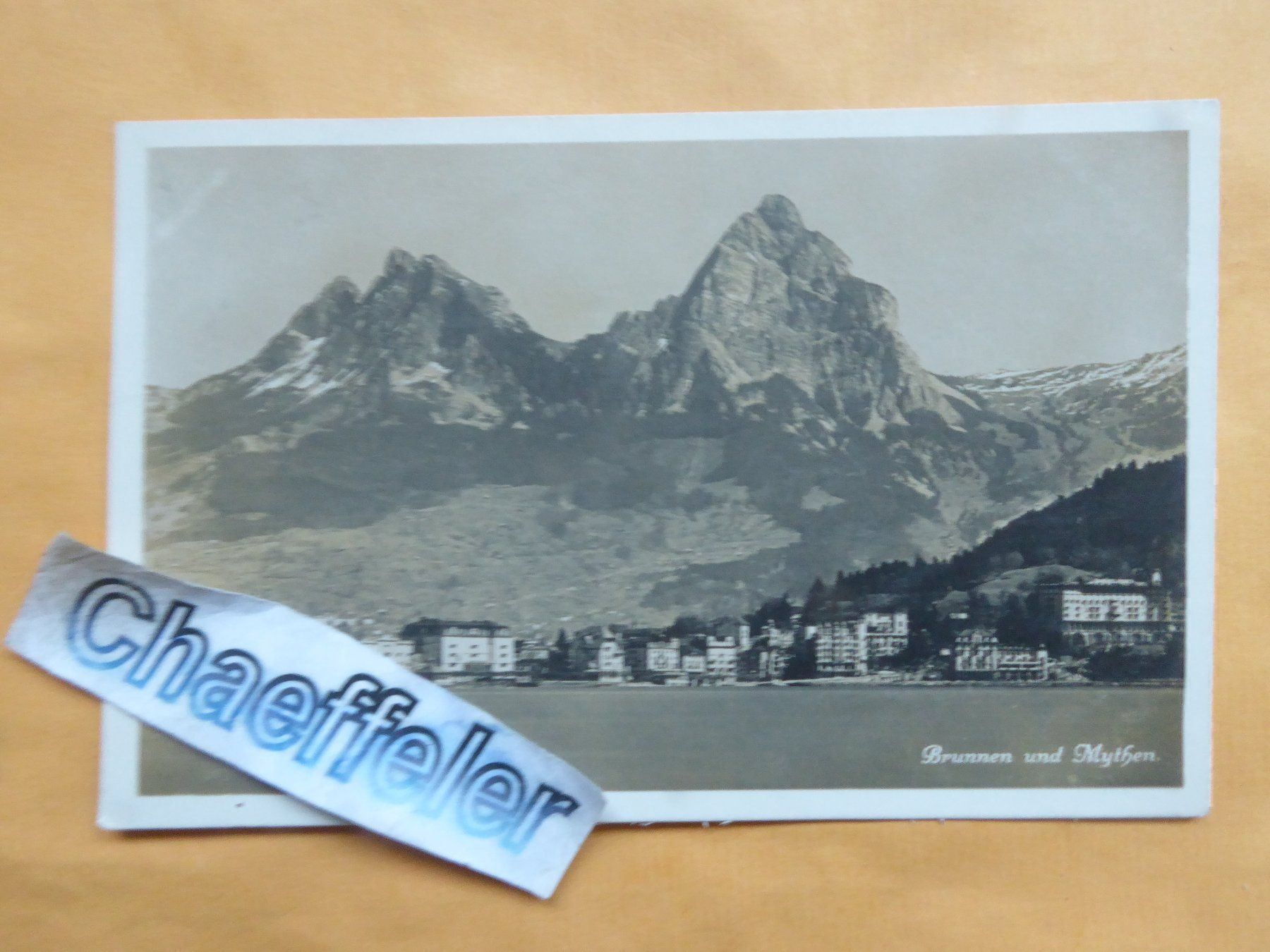 Cartoline postali: 1925 Brunnen mit Mythen – Usato da Zürich venduto da Chaeffeler