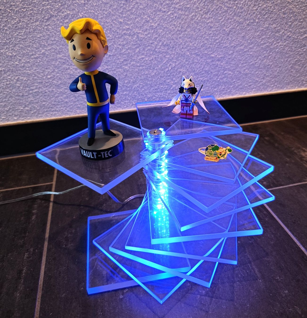 Ikea Lampade: Ikea TYBBLE Plexiglas Tischlampe 2003 – Usato da Wil SG venduto da Donaldus 4