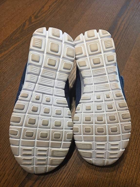 Chaussures filles: Turnschuhe – D'occasion à Wettingen par littlefoot1 2