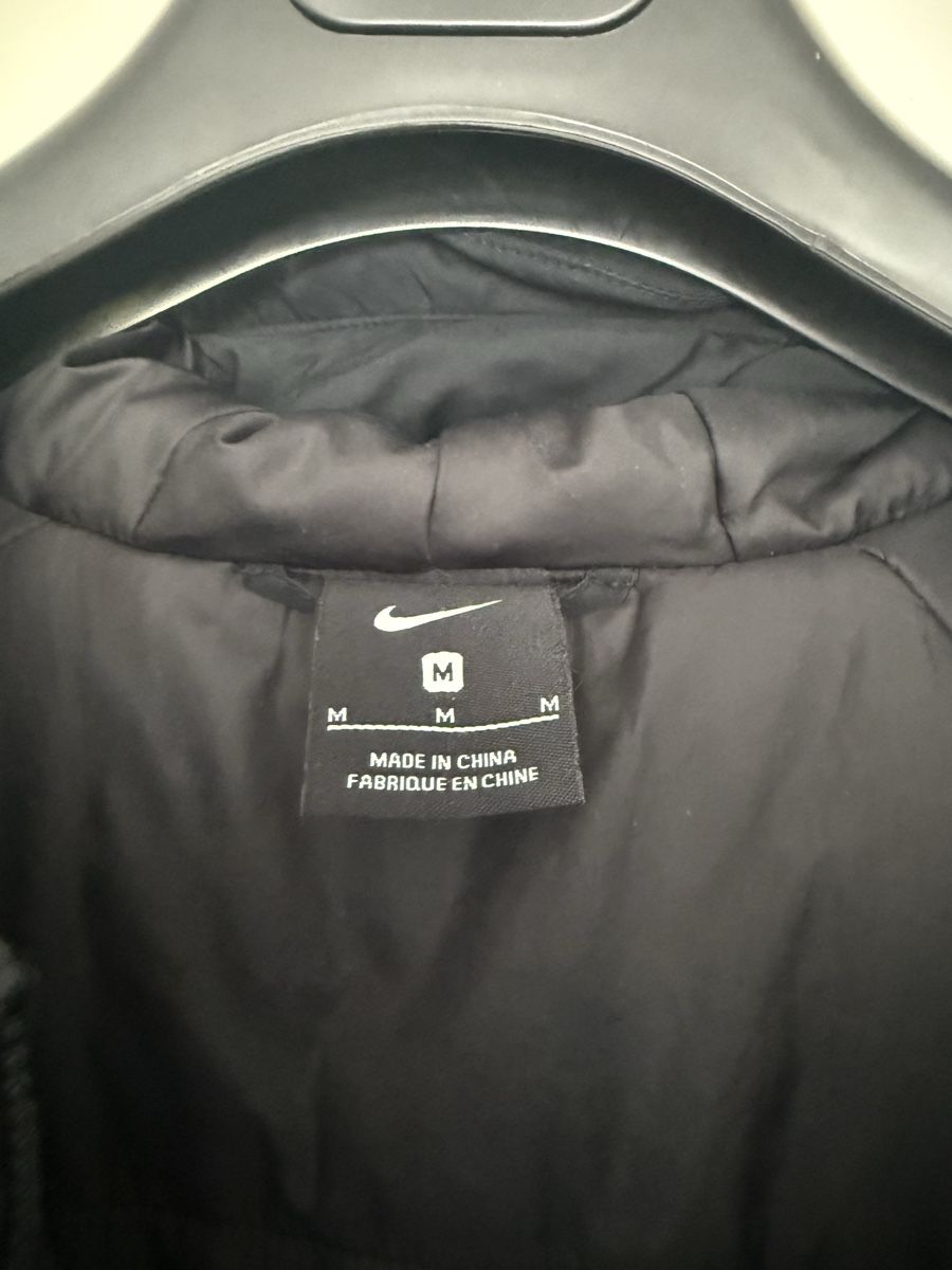 Nike Vestes: Nike Winterjacke Gr. M – D'occasion à Oberentfelden par mat_jbk7 2