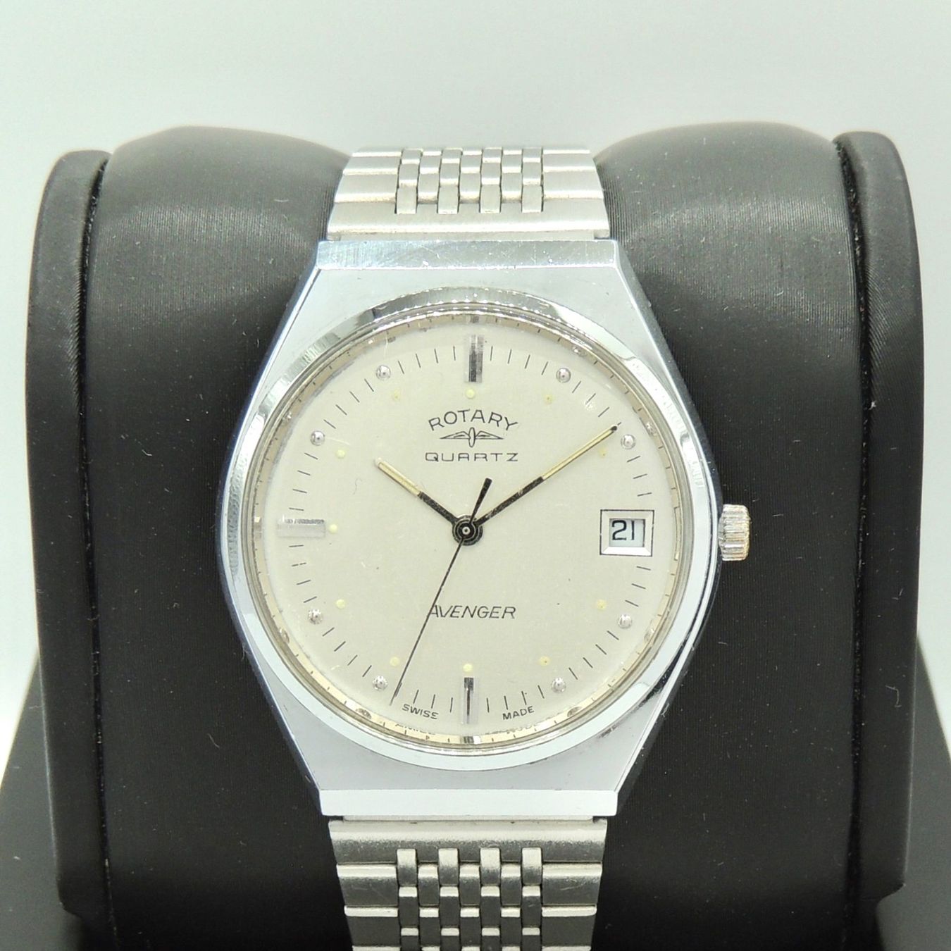 Rotary Uhren: Montre Rotary Avenger Date vintage – Gebraucht aus Lausanne von DuGoutetdesCouleurs