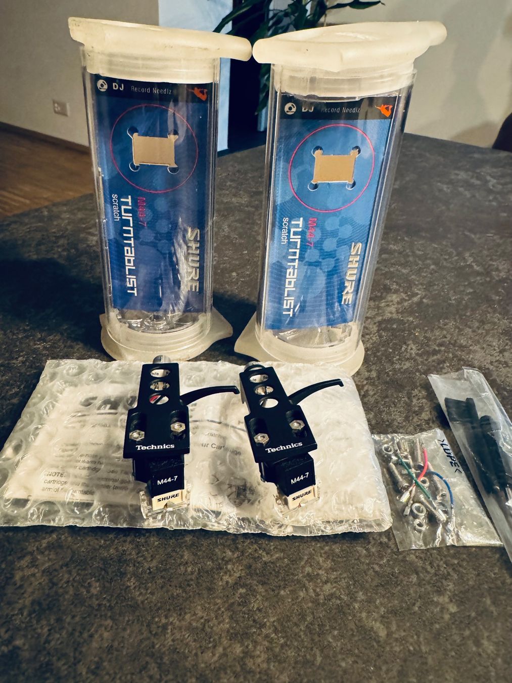 Technics Giradischi: Shure M44-7 System inkl. N44-7 Nadel & Technics Headshell DJ – Usato da Kilchberg ZH venduto da IROC84 2