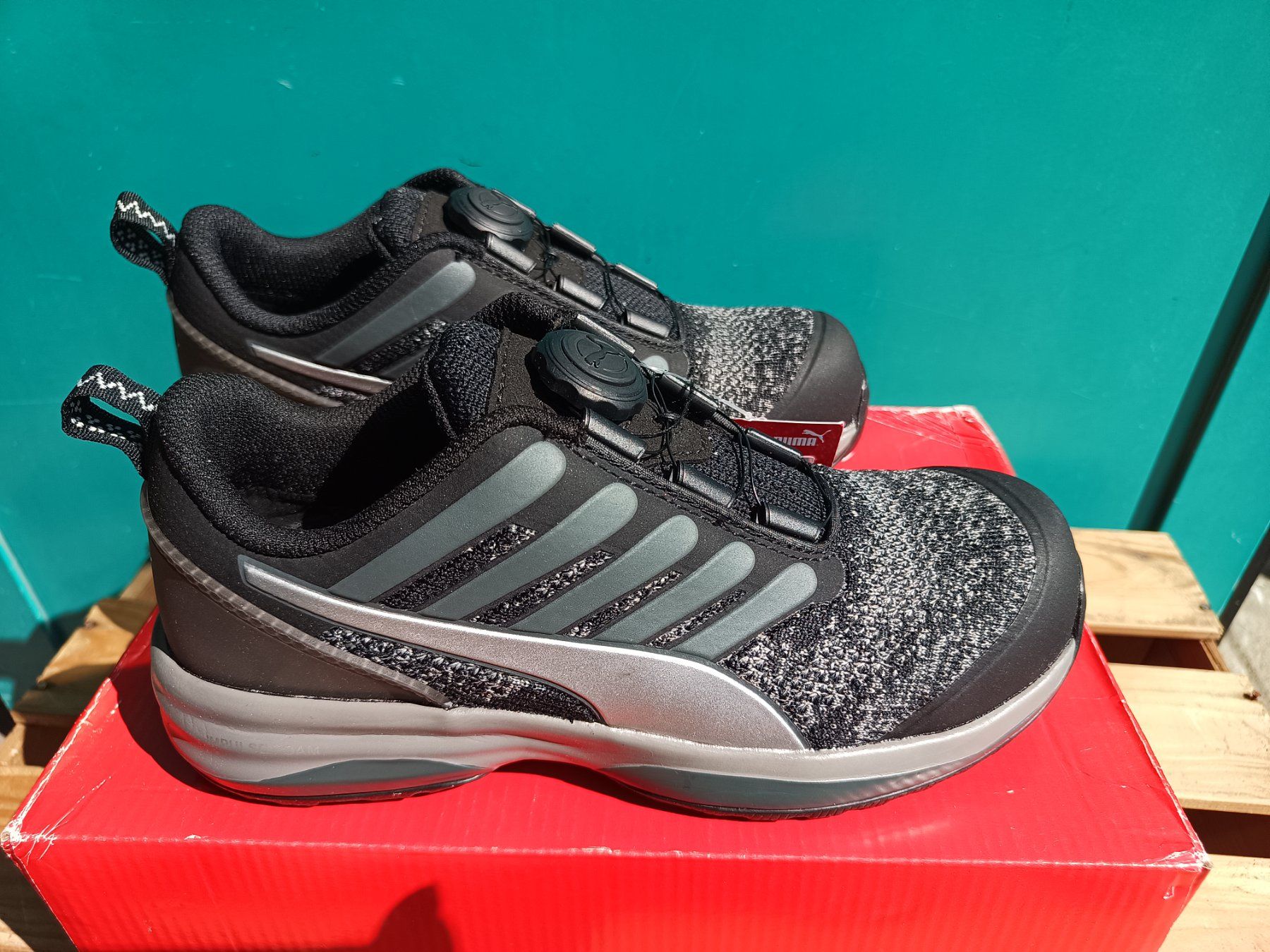 Puma Herrenschuhe: Puma Sicherheitsschuhe S1P ESD HRO SRC 37 – Neu und originalverpackt aus Oberegg von A-Z.Handel.Loehrer 2