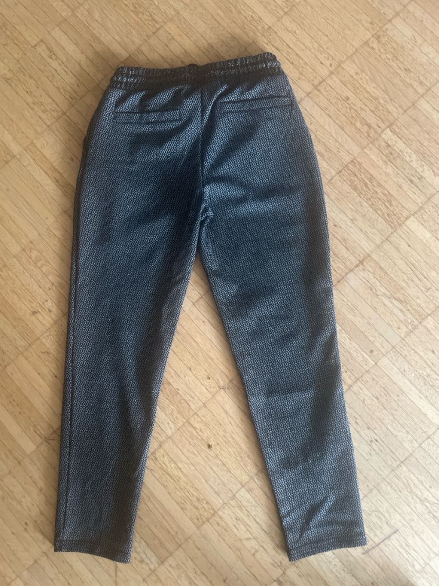 Hosen: Hose Gr. M – Gebraucht aus Laufen von bia_7vr6 3