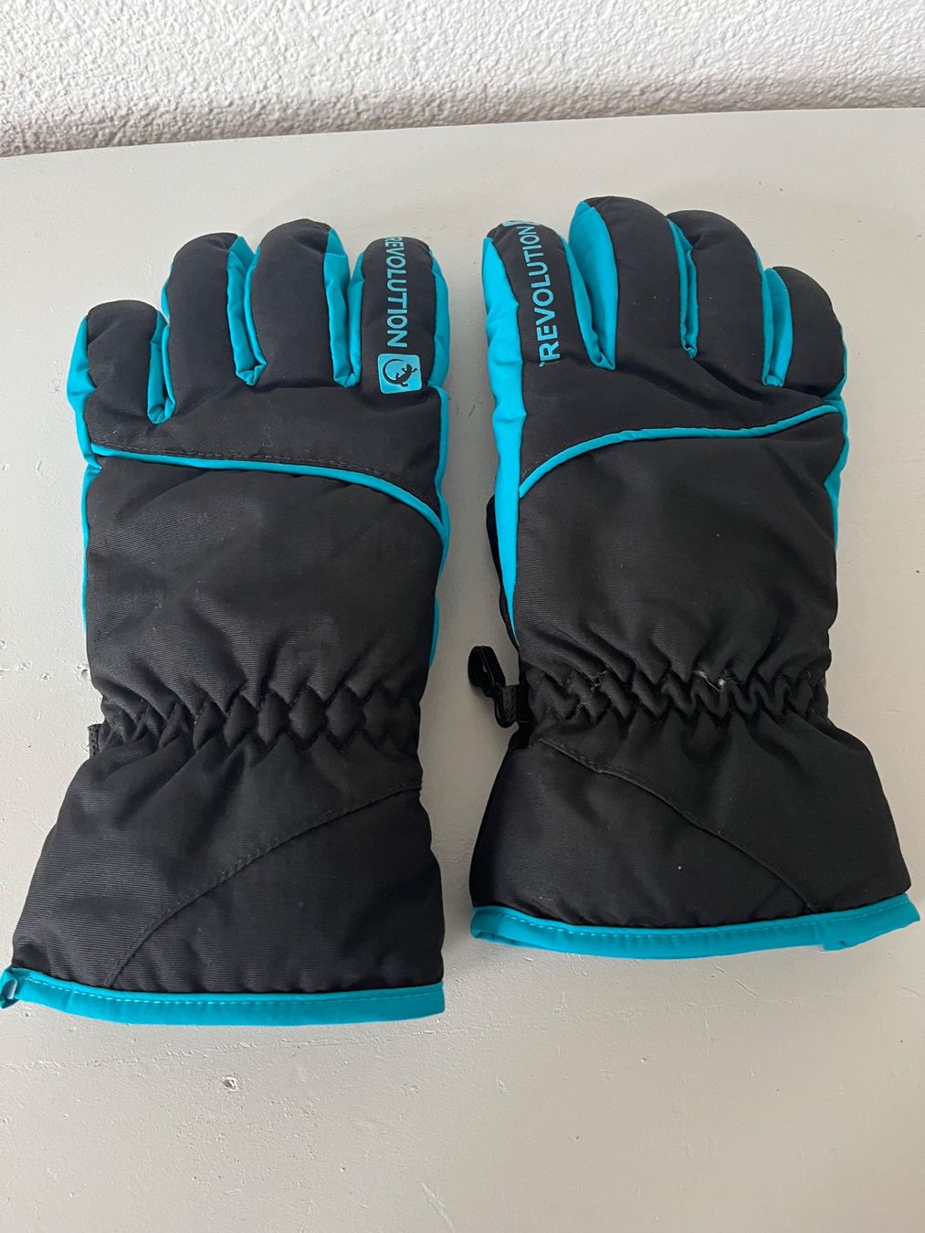 Guanti & manicotti: Damen Winterhandschuhe Grösse 8.5 – Usato da Thürnen venduto da gue_c8yz