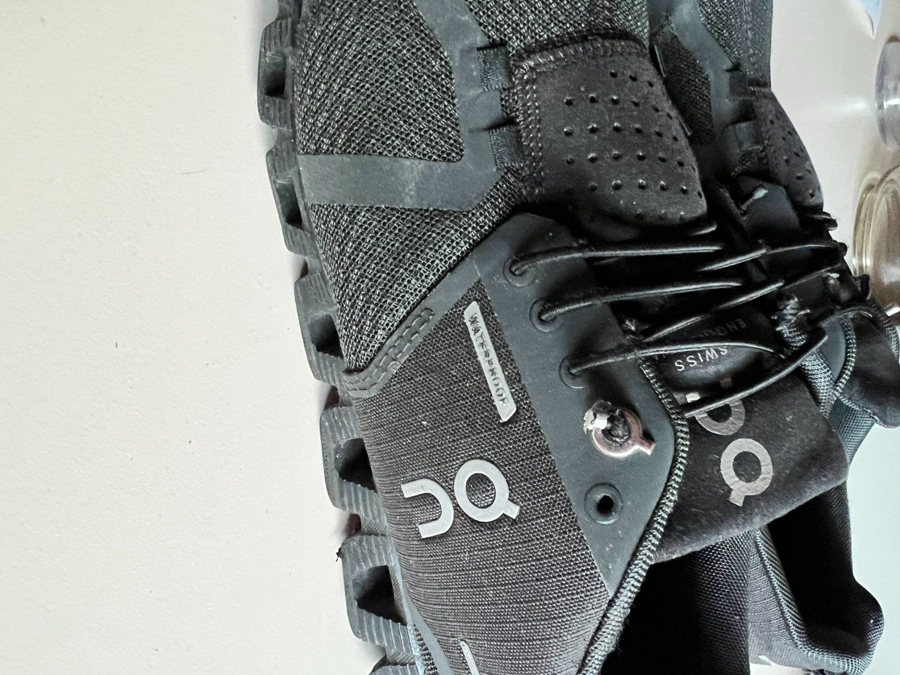 Scarpe da uomo: ON Schuhe Waterproof schwarz – Usato da Mörel venduto da Emozia