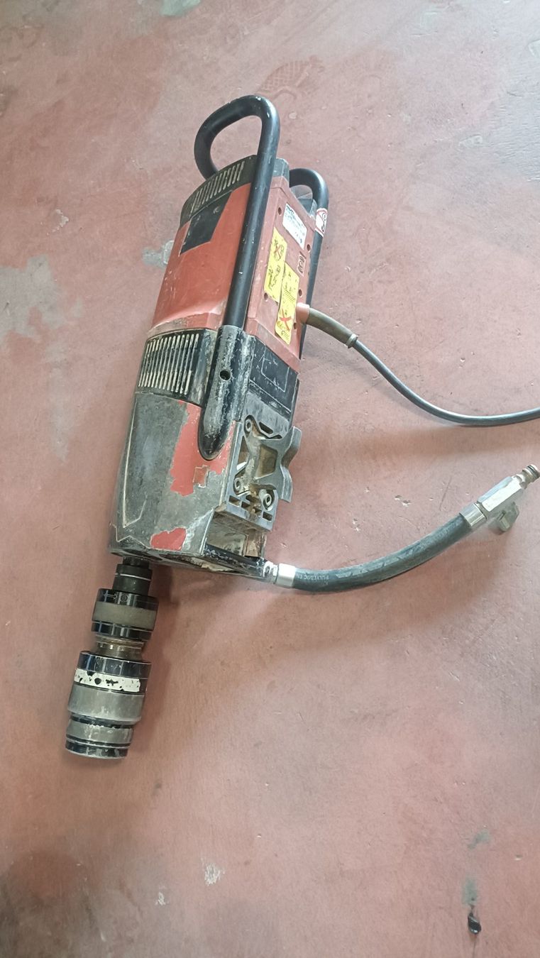 Hilti Trapani: Kernbohrgerätset – Usato da Andelfingen venduto da Ruwo 2
