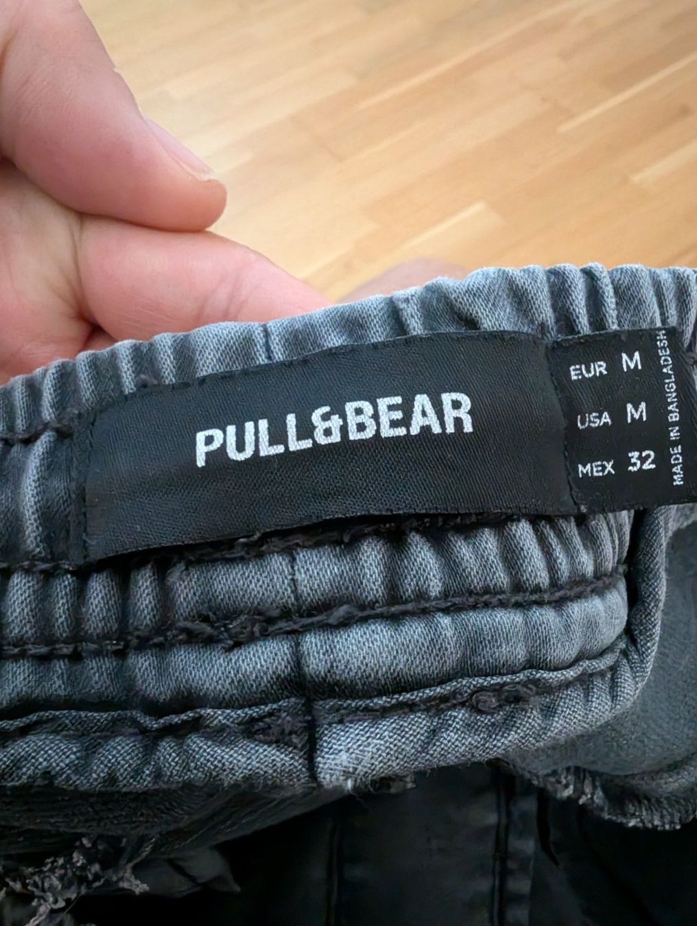 Pantaloni: Herren Hose PULL&BEAR Grösse M guter Zustand – Usato da Heerbrugg venduto da Shuyin 1