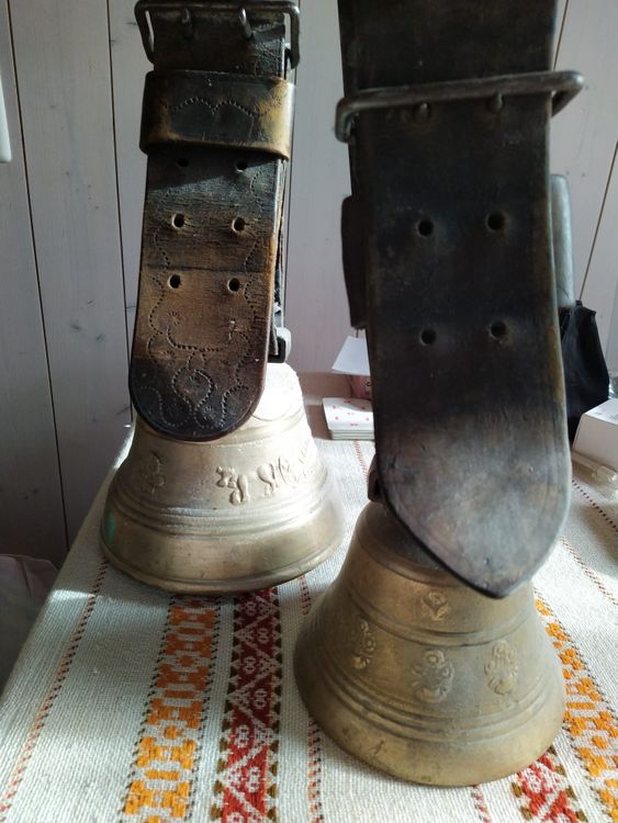 2 Große Kuhglocken Aus Eisen – Lauter Klang Für Schafe, Kühe Oder Rustikale Deko