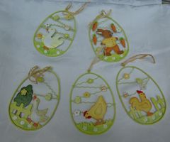 Lot de 5  suspensions avec œufs et lapins, neufs