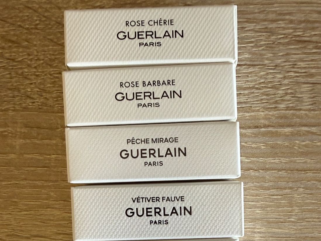 Guerlain Profumi & Eau de Toilette: Guerlain 6x2ml Eau de Tulle, Rose Cherie, Rose Barbare – Usato da Ittigen venduto da iGeorgia