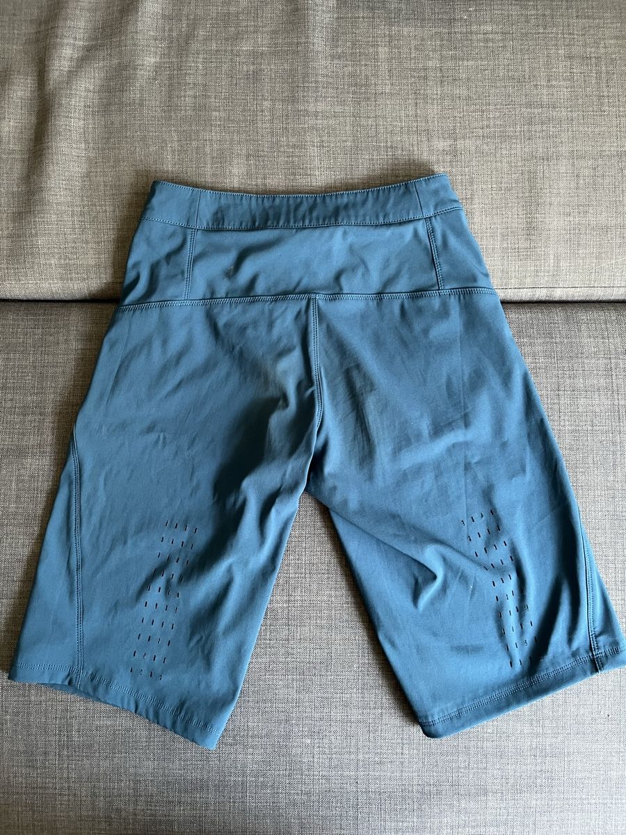 Pantaloni: Fox Yth Defend Short Velohose Mountainbikehose – Usato da Basel venduto da raspor 1
