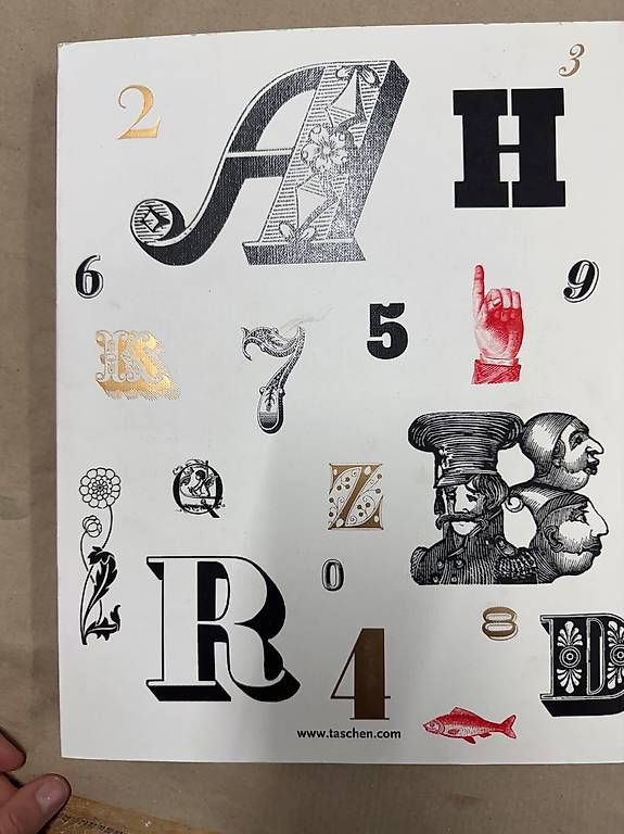Libri: History of visual typefaces and graphic styles – Usato da Zürich venduto da fienne 1