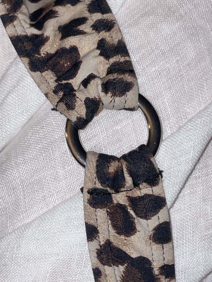 Top: ALLES RAUS Bikini Oberteil Leo  – Usato da Kloten venduto da simones.thriftshop 2