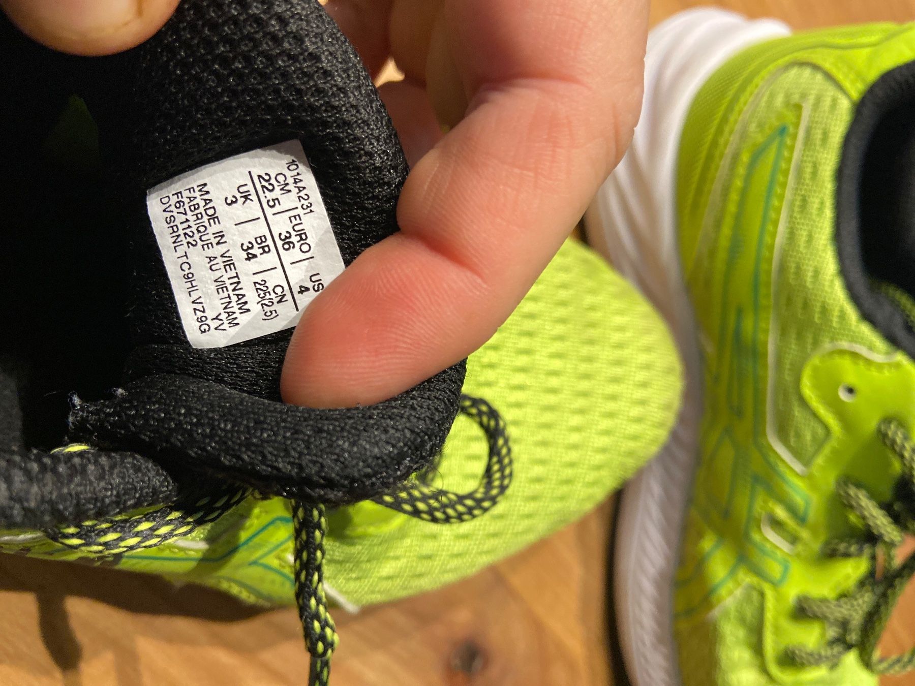 Asics Scarpe da uomo: Sportschuhe Gr. 36 – Usato da Windisch venduto da Salat8 2