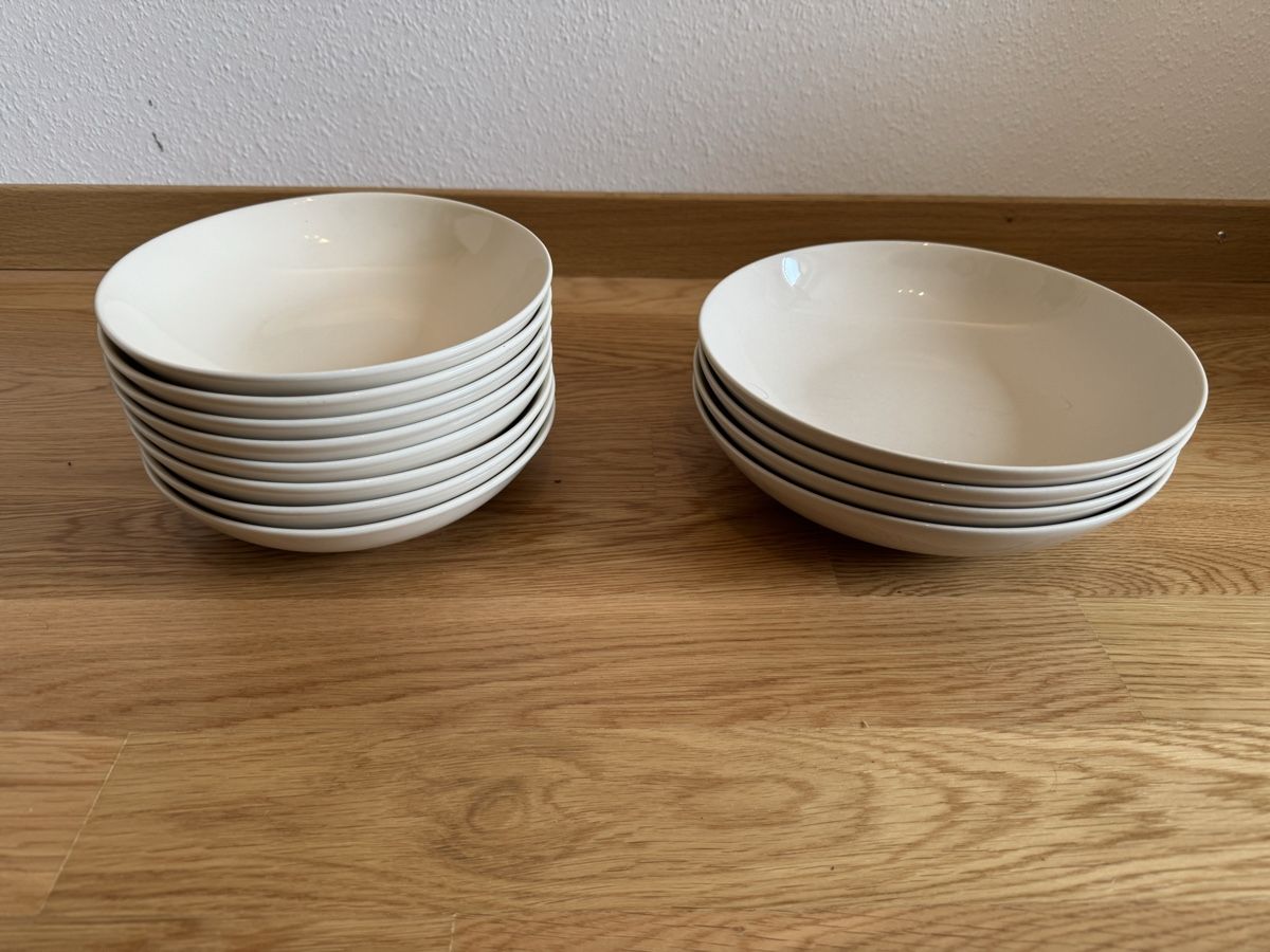 Teller Set von IKEA beige (Gebraucht) in St. Gallen für CHF 5 – nur Abholung auf Ricardo kaufen