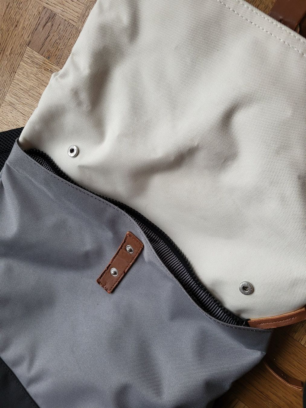 Zaini: Rucksack Marke Enter, grau beige – Usato da Malters venduto da Veriberii 2