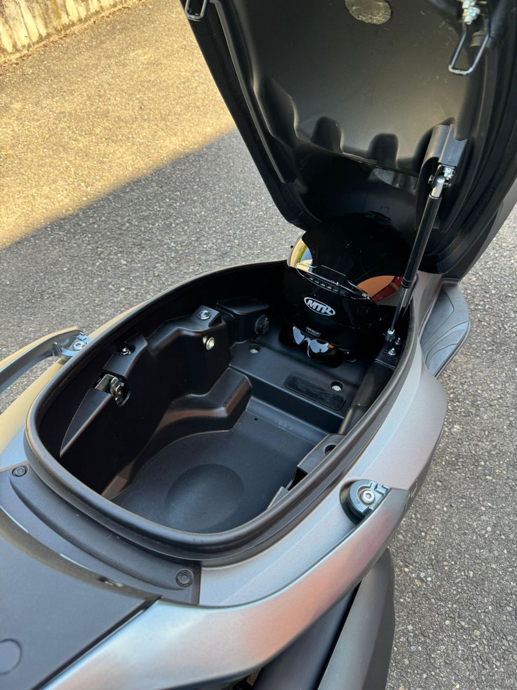 Kymco Scooter: Kymco Agility 300i ABS – Usato da Zürich venduto da Thomas_Rado 6