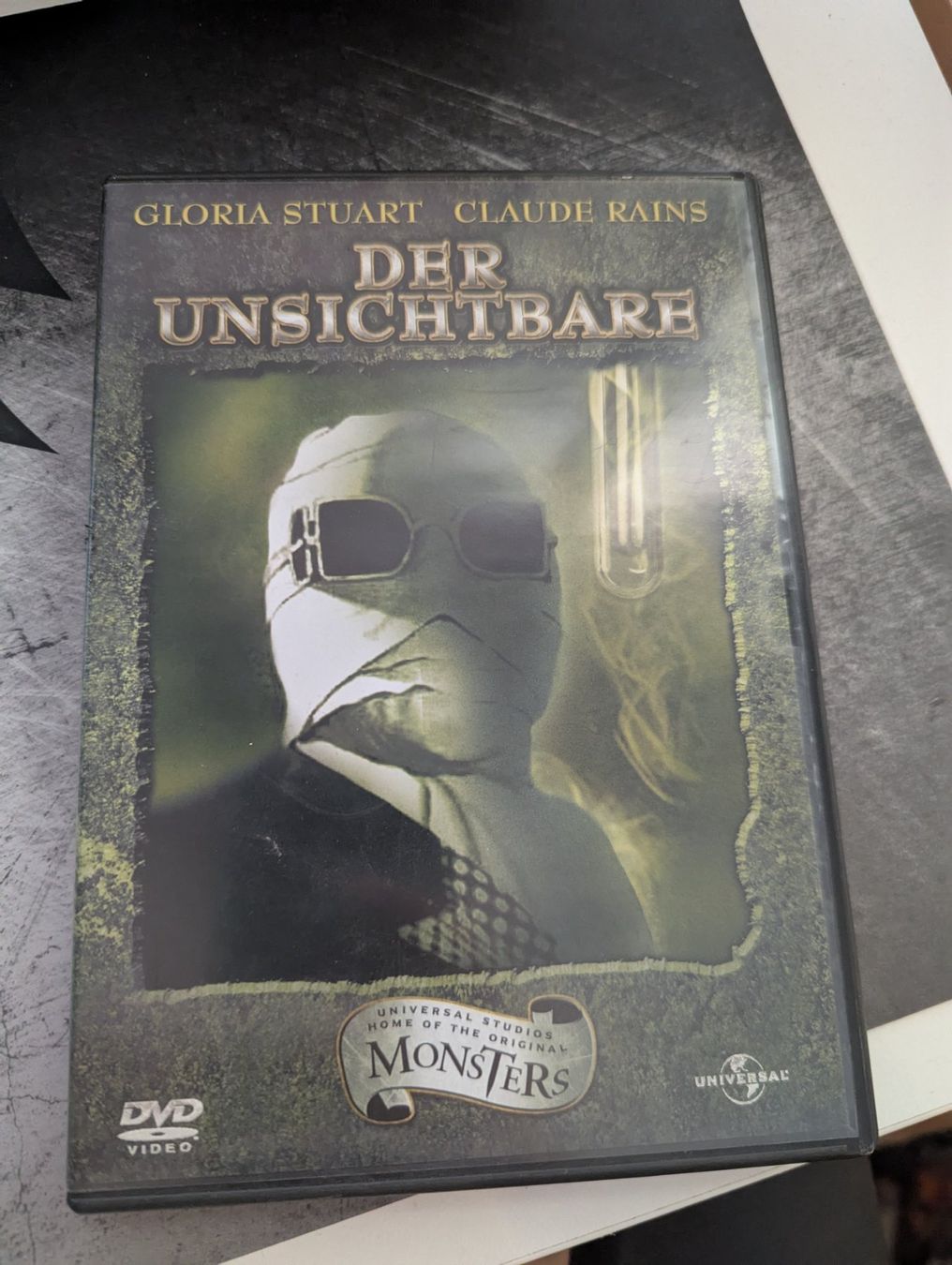 Tutti i DVDs: Der Unsichtbare - Universal Studios Monsters DVD Horror – Usato da Hünenberg See venduto da SpecialEditionGaming