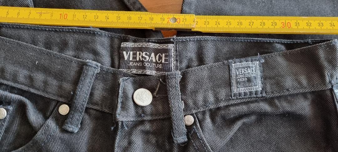 Versace Jeans: jeans noir VERSACE T 36cm x 2 – Nuovo (secondo la descrizione) da Tolochenaz venduto da nieeva 5